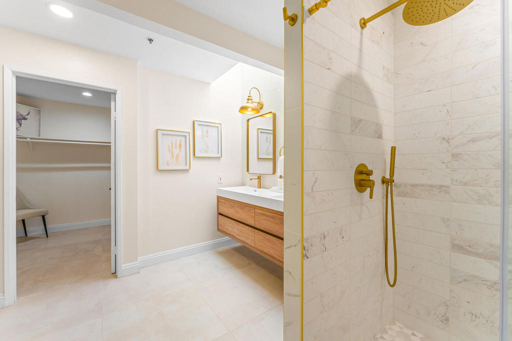 Camino Del Sol - Residential