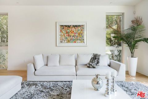 Photo of 1723 S Durango Avenue, Los Angeles, CA 90035 (MLS # 26841579)