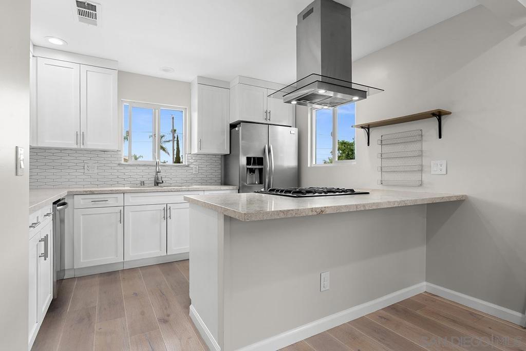 Bright North Park Apartment + Bonus Studio. Steps to Morley Field. Freshly painted and fully remodeled in 2018, this private 2bd, 1ba apt includes a versatile accessory studio with its own bathroom and private garden area, perfect for a home office, den, or guest retreat. The main unit features vinyl plank flooring, stainless steel appliances, air conditioning, and abundant natural light. Tucked away behind another home, this property offers privacy while being just steps from Morley Field and all that North Park has to offer; restaurants, coffee shops, nightlife, and boutiques. Additional amenities include a one-car garage for storage only.