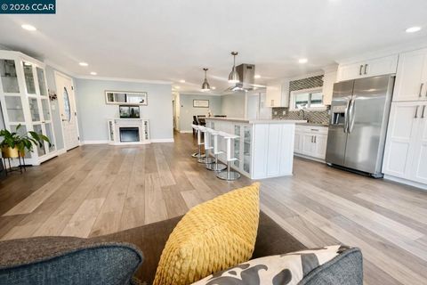 Photo of 161 Suez Dr, Pacheco, CA 94553 (MLS # 41133744)