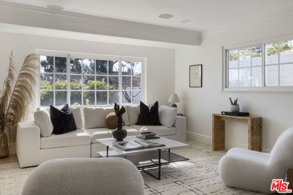 16429 Rinaldi Street