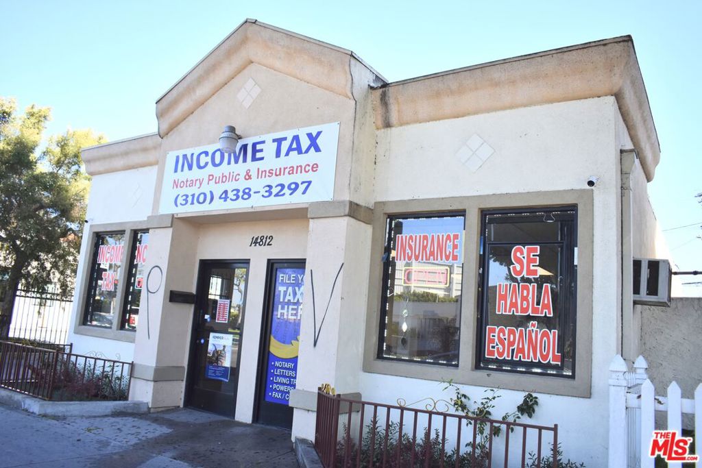 14812 Paramount Boulevard