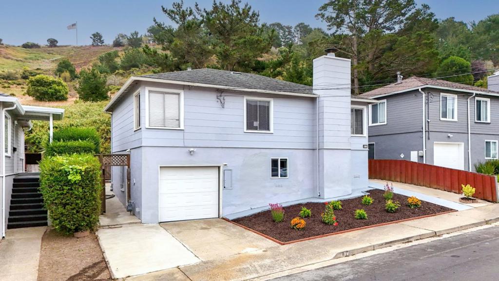 813 Larch Avenue