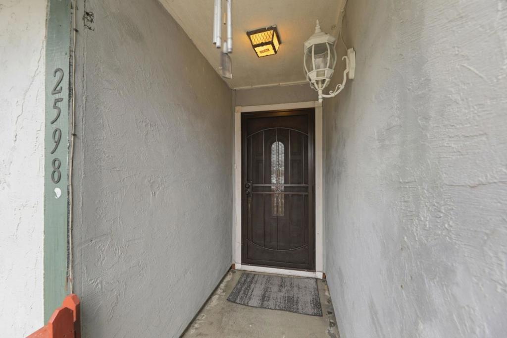 2598 Sierra Vista Court