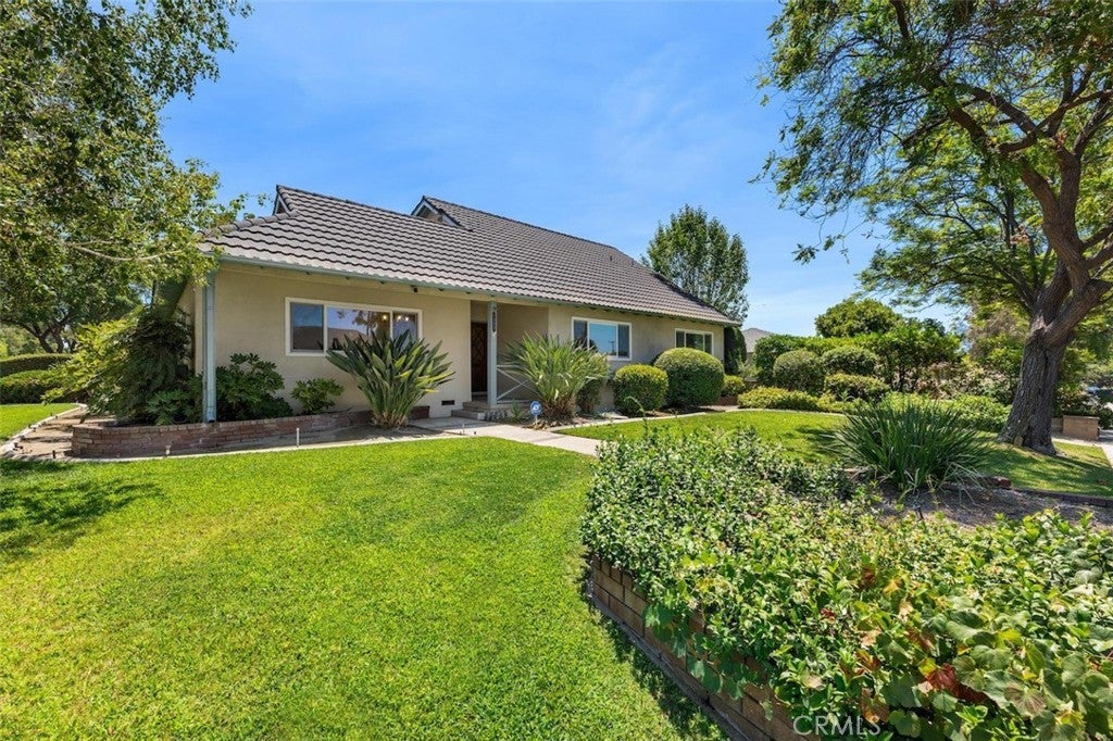 1152 Northwestern Drive