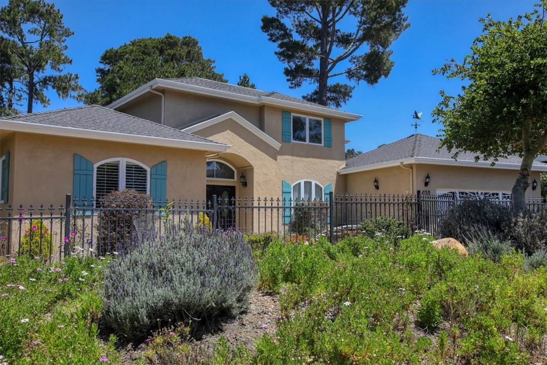 455 Chiswick Way