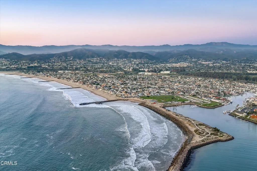 Ventura, California 93001, United States, 5 Bedrooms Bedrooms, ,3 BathroomsBathrooms,Residential,Active,249500