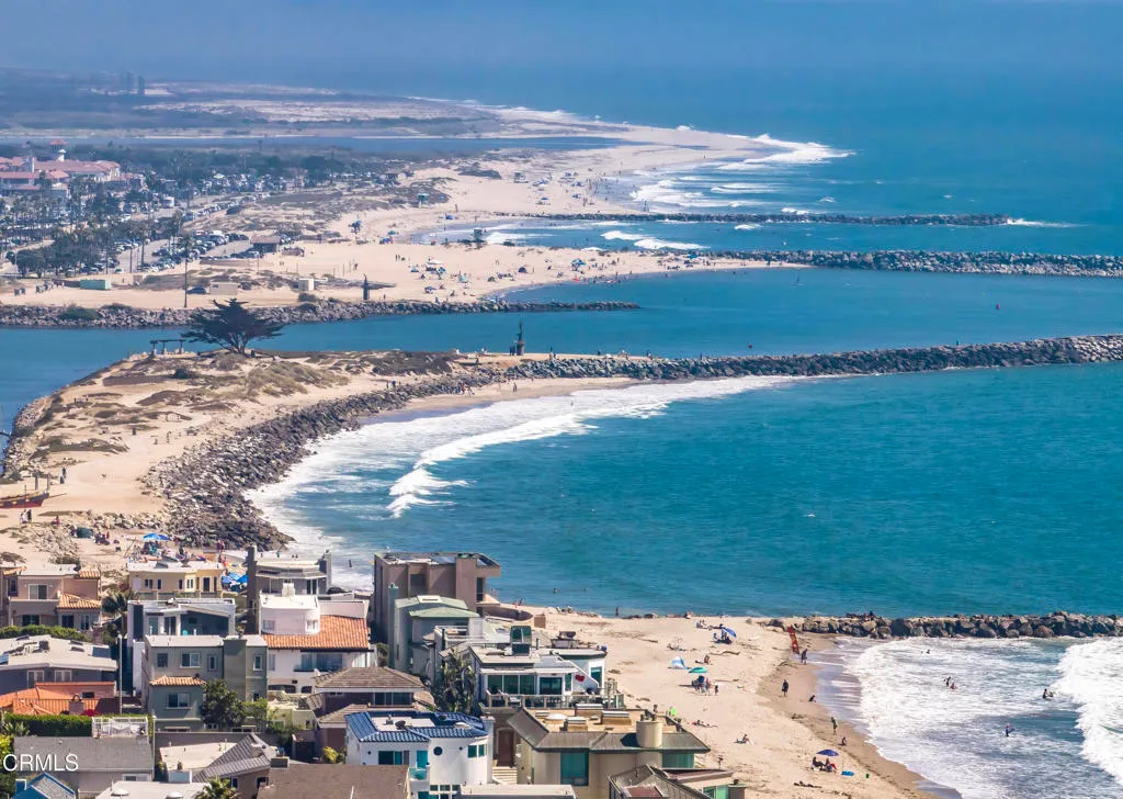 Ventura, California 93001, United States, 5 Bedrooms Bedrooms, ,3 BathroomsBathrooms,Residential,Active,249500