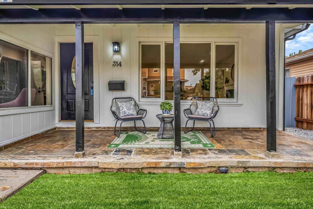 REDWOOD CITY - Residential