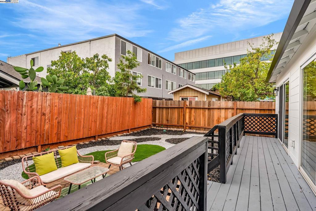 REDWOOD CITY - Residential