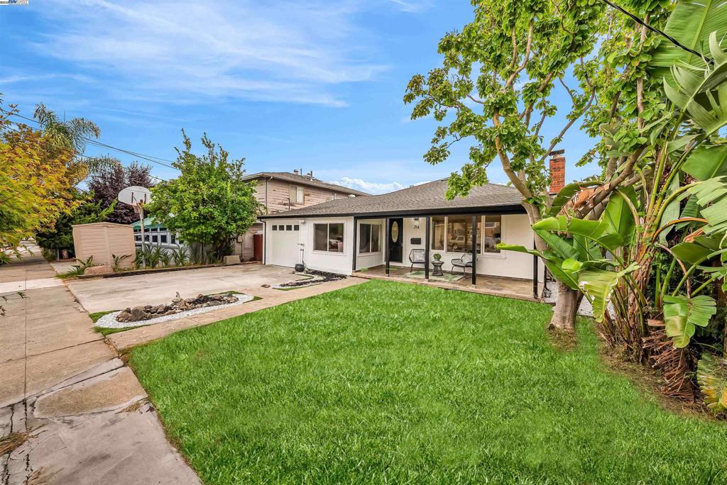 REDWOOD CITY - Residential