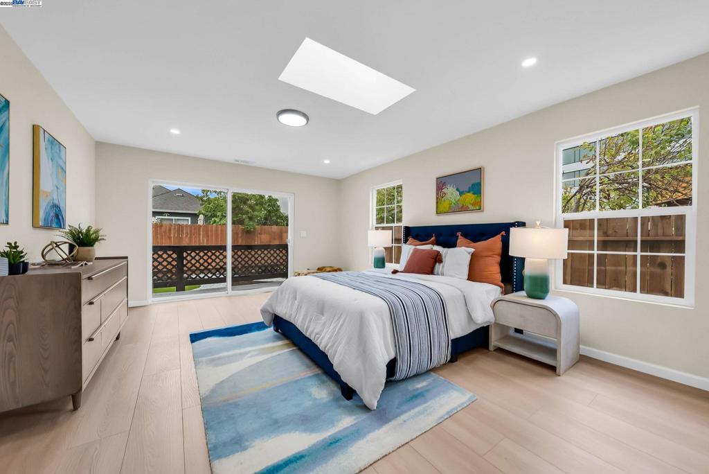 REDWOOD CITY - Residential