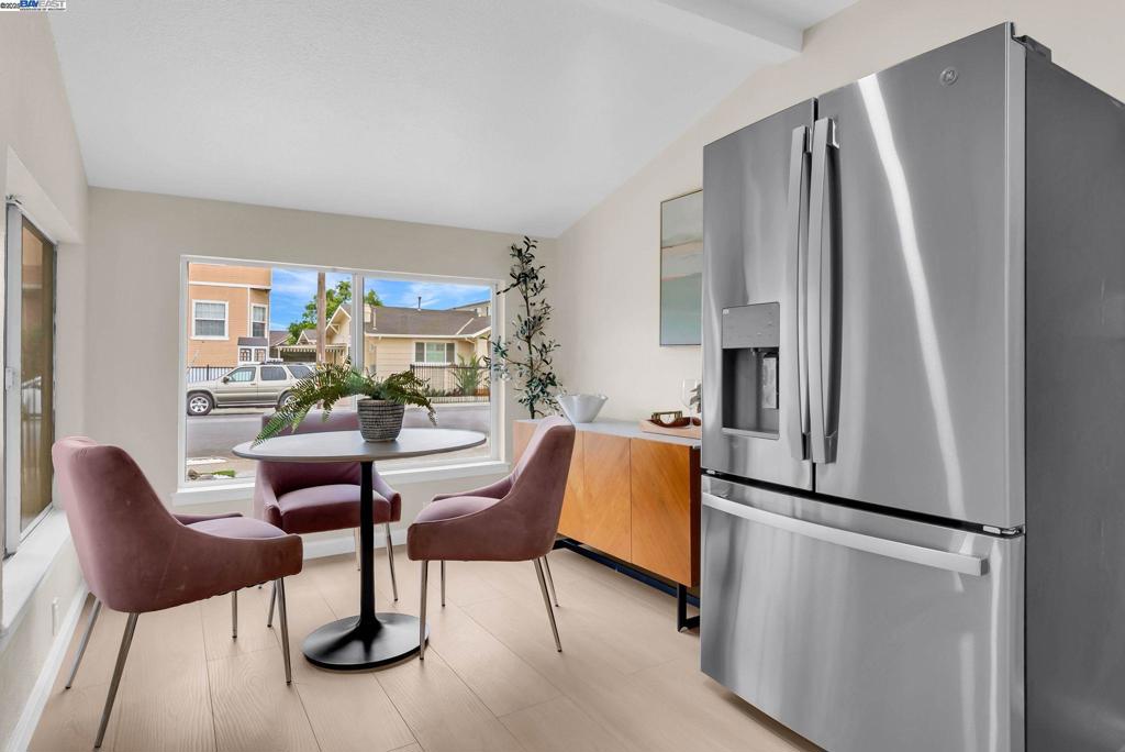 REDWOOD CITY - Residential