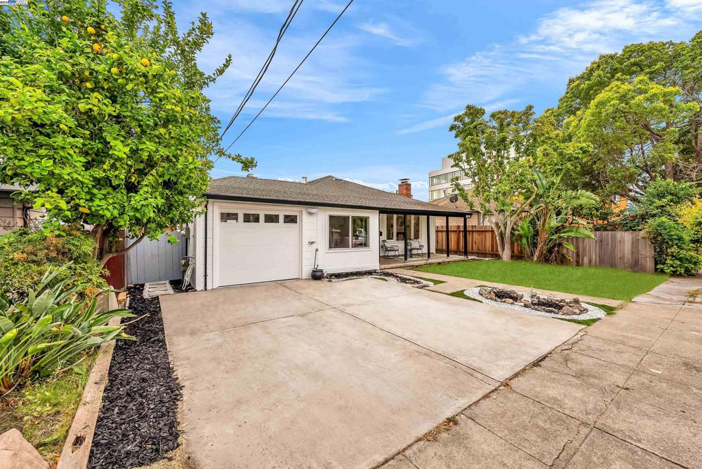REDWOOD CITY - Residential