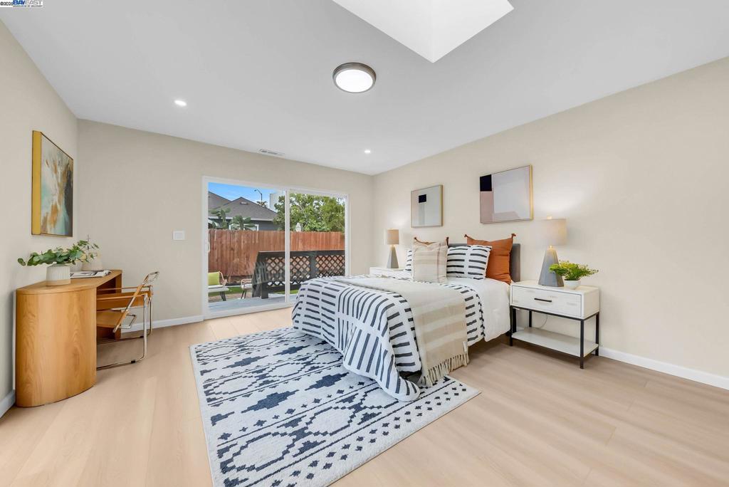 REDWOOD CITY - Residential