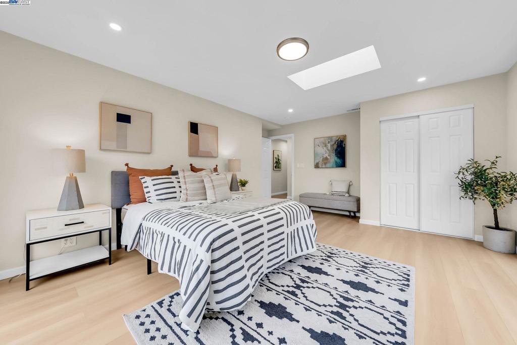 REDWOOD CITY - Residential