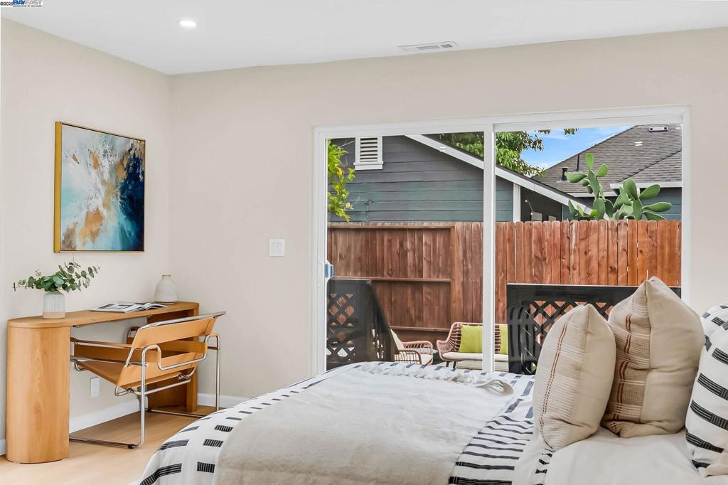 REDWOOD CITY - Residential