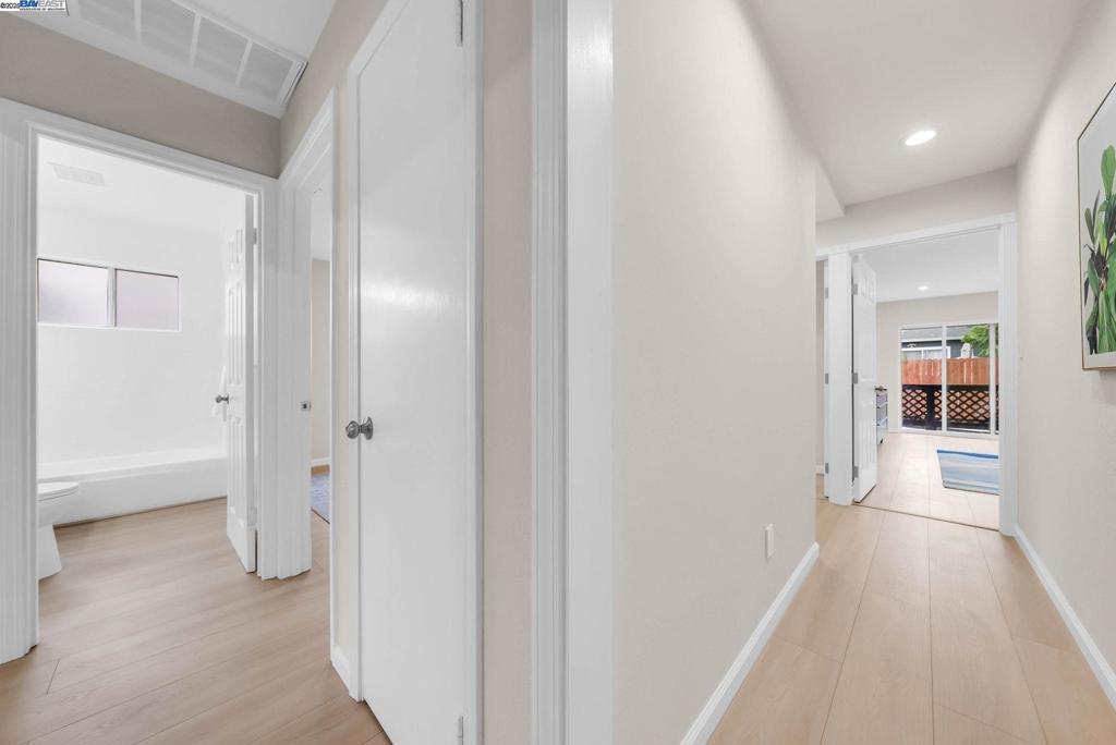 REDWOOD CITY - Residential