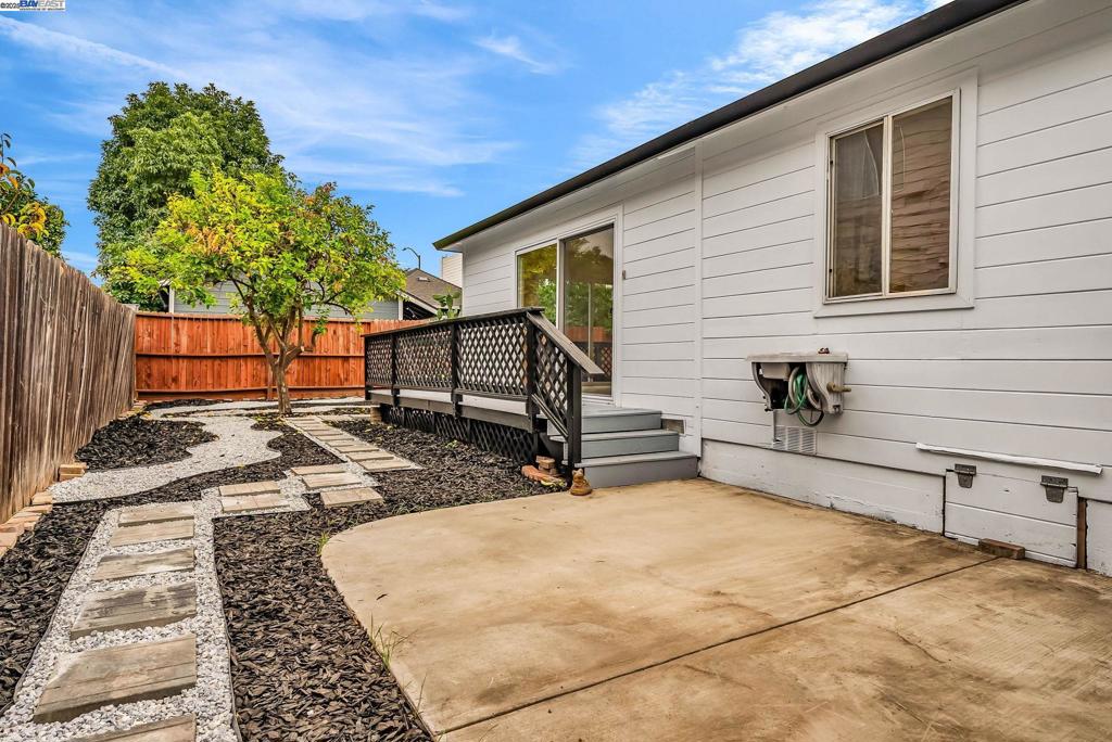 REDWOOD CITY - Residential