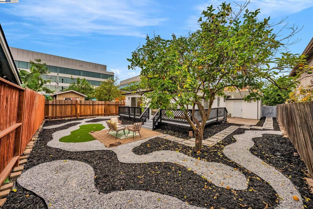 REDWOOD CITY - Residential