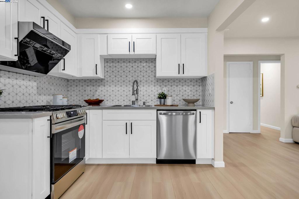 REDWOOD CITY - Residential