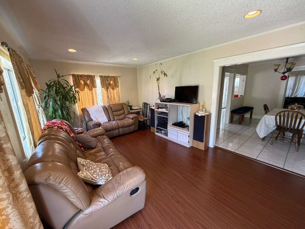 1308 W 90th