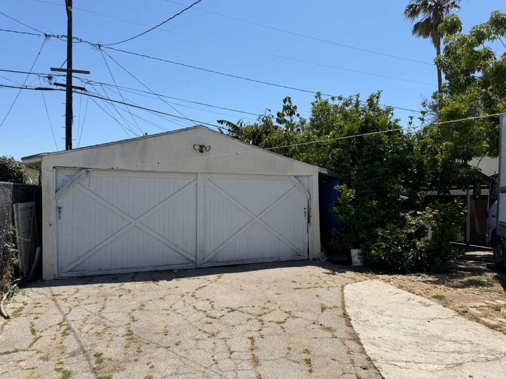 1308 W 90th