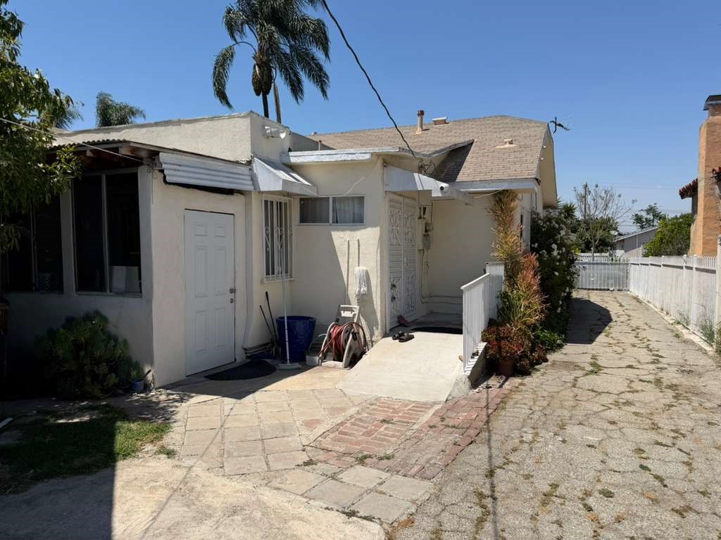 1308 W 90th