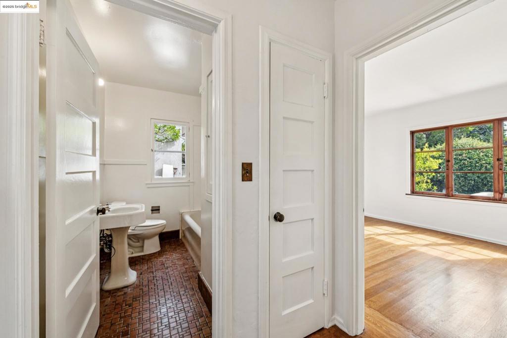 BERKELEY - Residential Income