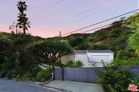 Tiny photo for 13019 Sky Valley Road, Los Angeles, CA 90049 (MLS # 25626099)