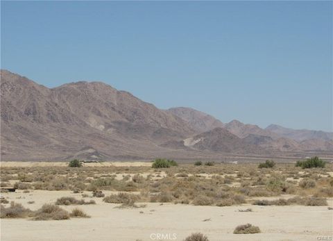 Photo of 0 0452-062-31-0000 Post Office Road, Lucerne Valley, CA 92356 (MLS # IG25192799) Photo of 0 0452-062-31-0000 Post Office Road, Lucerne Valley, CA 92356 (MLS # IG25192799)