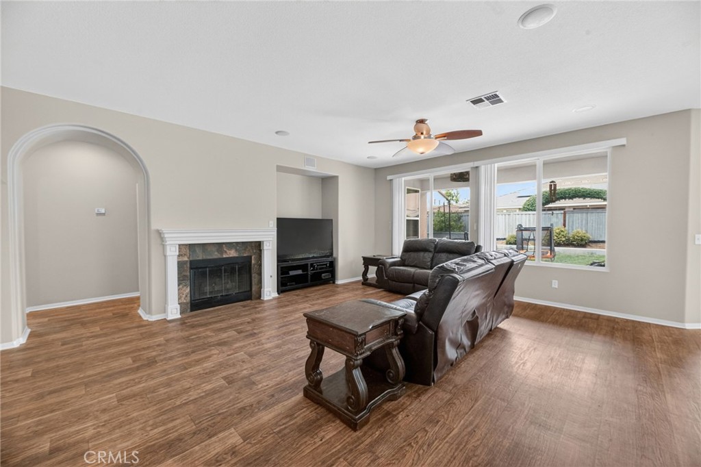 29428 Lake Hills