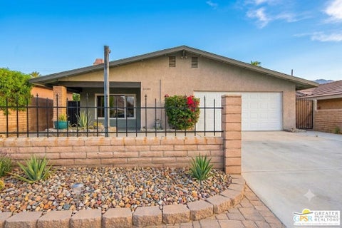 Photo of 53385 Eisenhower Drive, La Quinta, CA 92253 (MLS # 26867061PS)