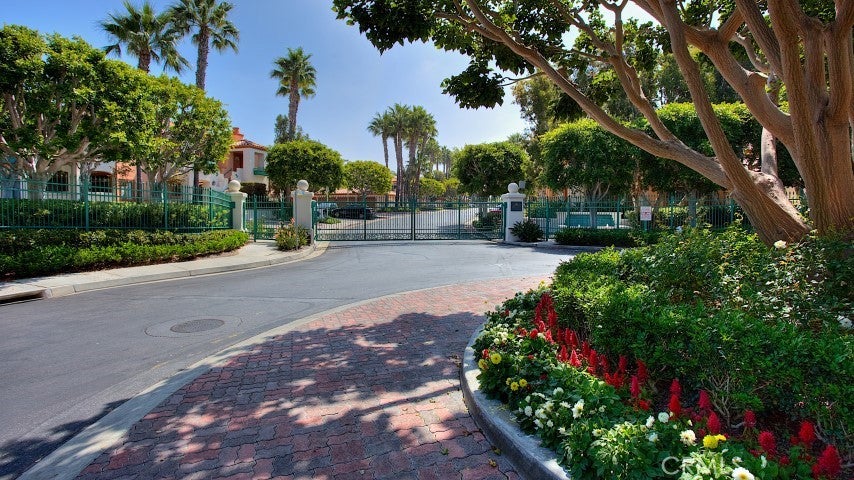 372 Villa Point Drive