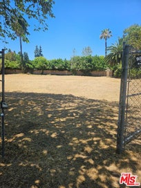 19515 Romar Street Northridge CA 91324