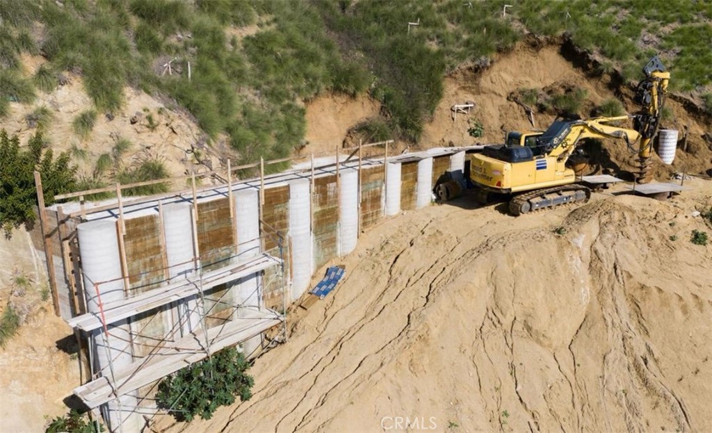 2004 Sunset plaza Drive