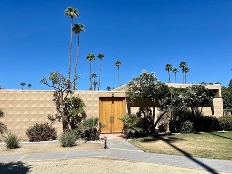 Photo of 715 Sandpiper Street, Palm Desert, CA 92260 (MLS # 219100348DA) Photo of 715 Sandpiper Street, Palm Desert, CA 92260 (MLS # 219100348DA)