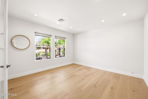 Tiny photo for 730 Creekmont Court, Ventura, CA 93003 (MLS # 226000998)