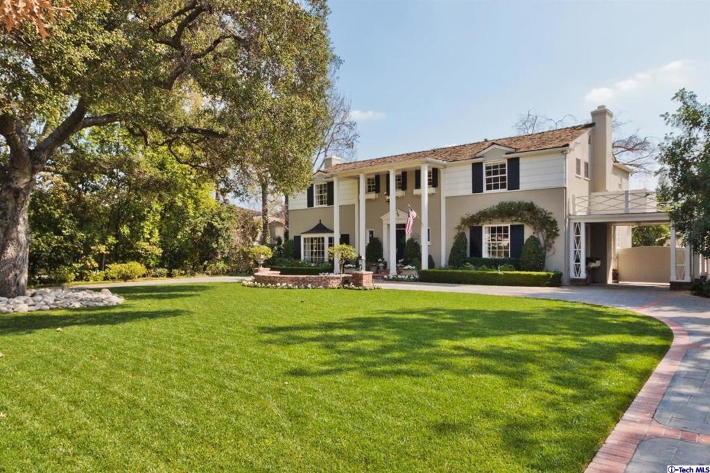 Superbly renovated Traditional. Gourmet kitchen. Family Room overlooking Garden & Outdoor Entertainment Center with Fireplace, Barbeque. Putting Green, Pool and Spa. Sport Court. Formal Living Room, Den, Dining Room. Upstairs 4 bedrooms, 3 baths. Perfection everywhere. Newer energy efficient HVAC, Security System & State of Art AVID System.