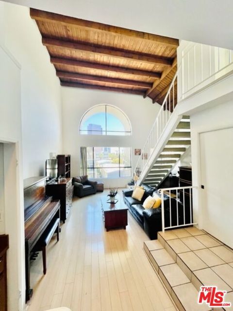 Photo of 221 S Gale Drive #401, Beverly Hills, CA 90211 (MLS # 25604573) Photo of 221 S Gale Drive #401, Beverly Hills, CA 90211 (MLS # 25604573)