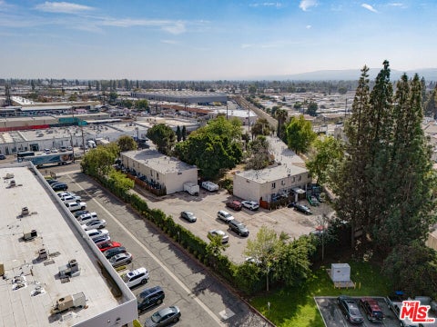 Photo of 9015 Owensmouth Avenue, Canoga Park, CA 91304 (MLS # 26672753)