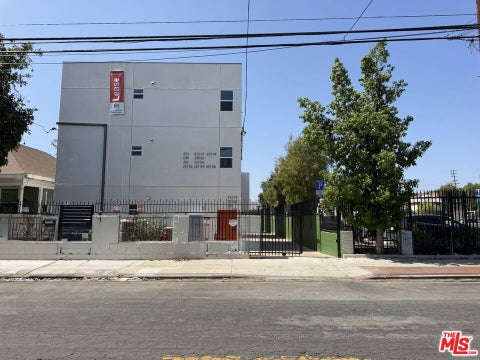 Photo of 235 1/2 N Chicago Street #235 1/2, Los Angeles, CA 90033 (MLS # 26984639)