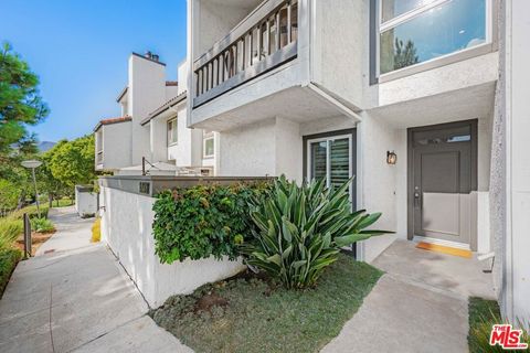 Photo of 1758 Palisades Drive, Pacific Palisades, CA 90272 (MLS # 25610297) Photo of 1758 Palisades Drive, Pacific Palisades, CA 90272 (MLS # 25610297)