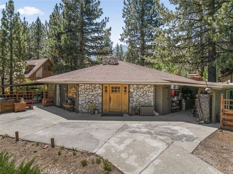 Photo of 16720 Mil Potrero Frontage, Pine Mountain Club, CA 93222 (MLS # SR25160945)