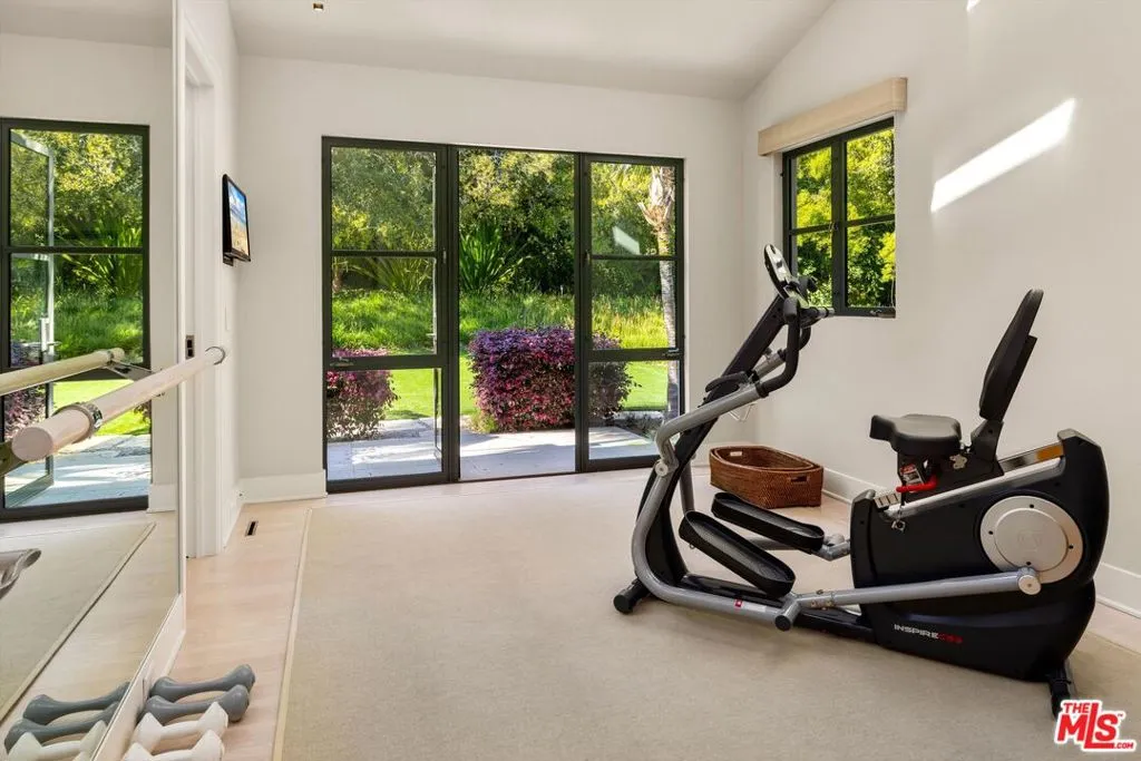 Montecito, California 93108, United States, 4 Bedrooms Bedrooms, ,4 BathroomsBathrooms,Residential,Active,41287