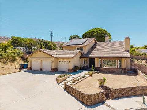 Photo of 41201 Laidlaw Lane, Quartz Hill, CA 93551 (MLS # GD26162203)