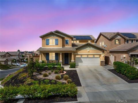 Photo of 11112 Ilama Court, Corona, CA 92883 (MLS # PW26012627)