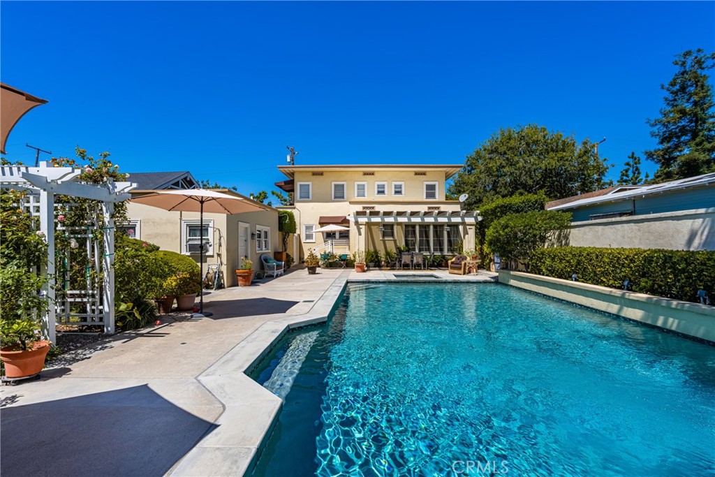 155 N Cleveland Street