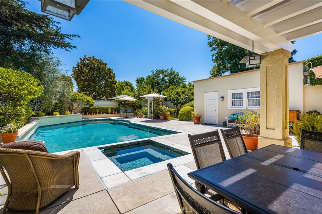 155 N Cleveland Street