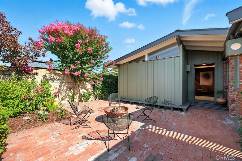 7108 E Mezzanine Way